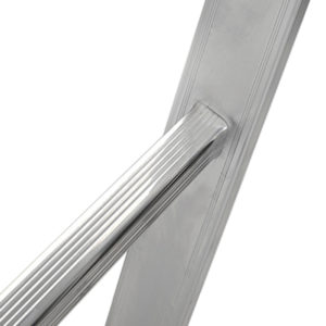Gierre Hailo Triple Section Extension Ladder - Image 5